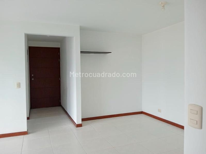 3BR Apartment with Pool in La America - 3