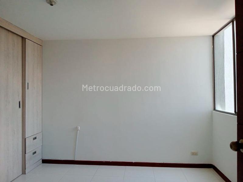 3BR Apartment with Pool in La America - 9