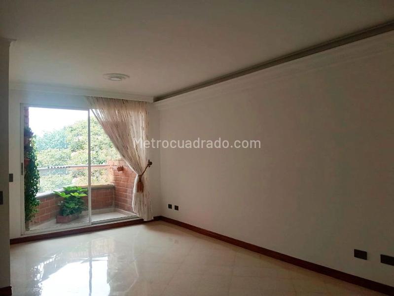 Spacious 2BR Apartment in Laureles