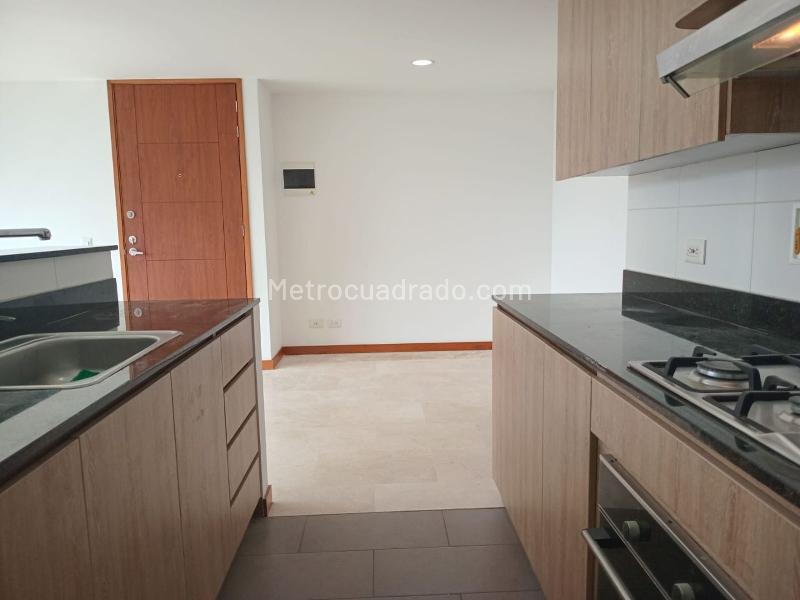 Elegant 3BR Apartment Near Universities in Laureles - 6