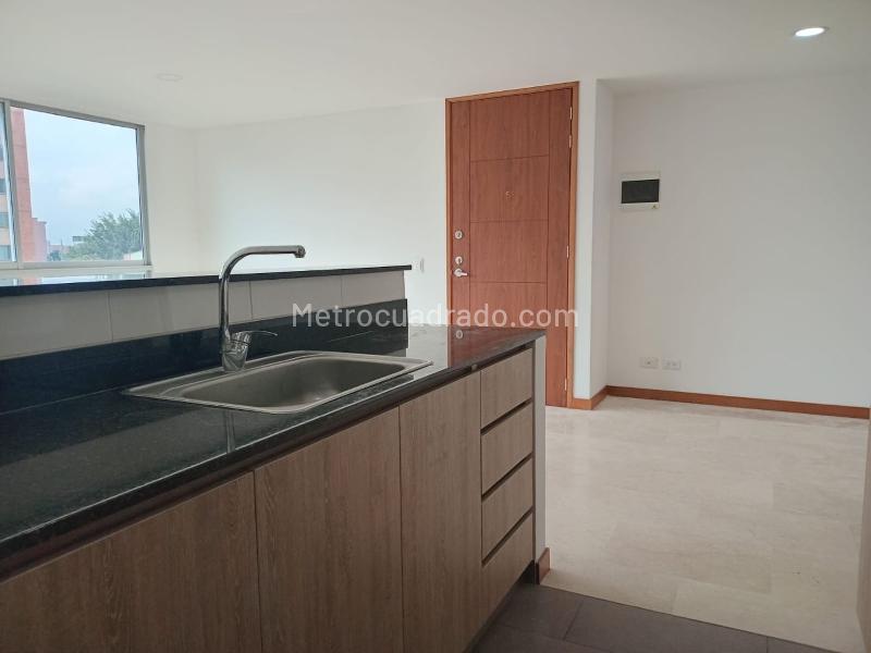 Elegant 3BR Apartment Near Universities in Laureles - 8