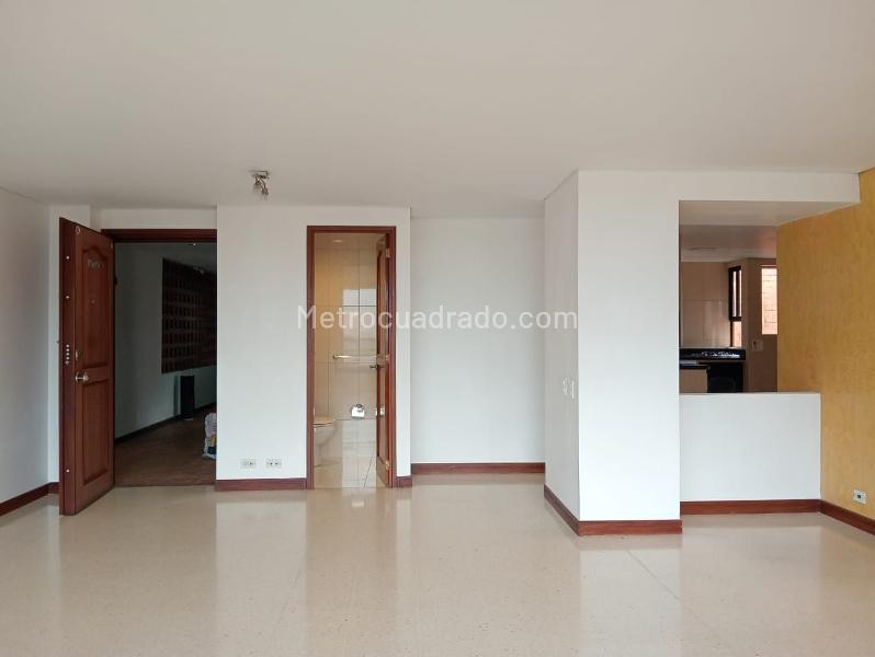 Spacious 3BR Apartment in Laureles - 2