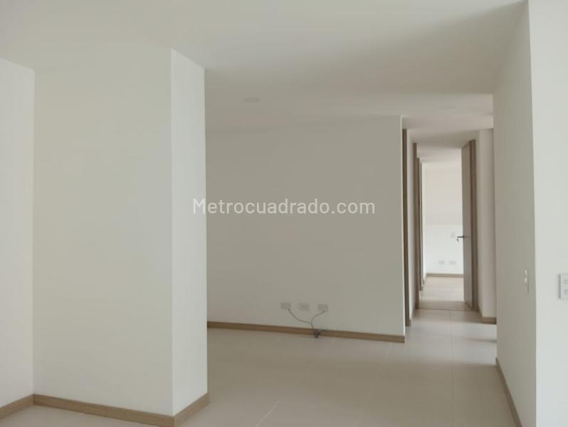Apartamento Moderno de 3 Alcobas Cerca de Universidades en Laureles - 4