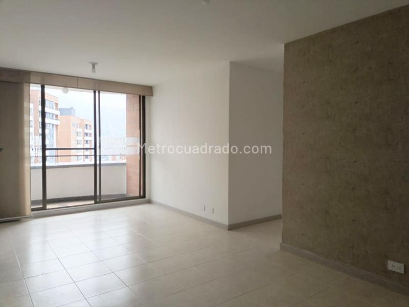 Modern 3BR Apartment Near Parks in Belen - 2