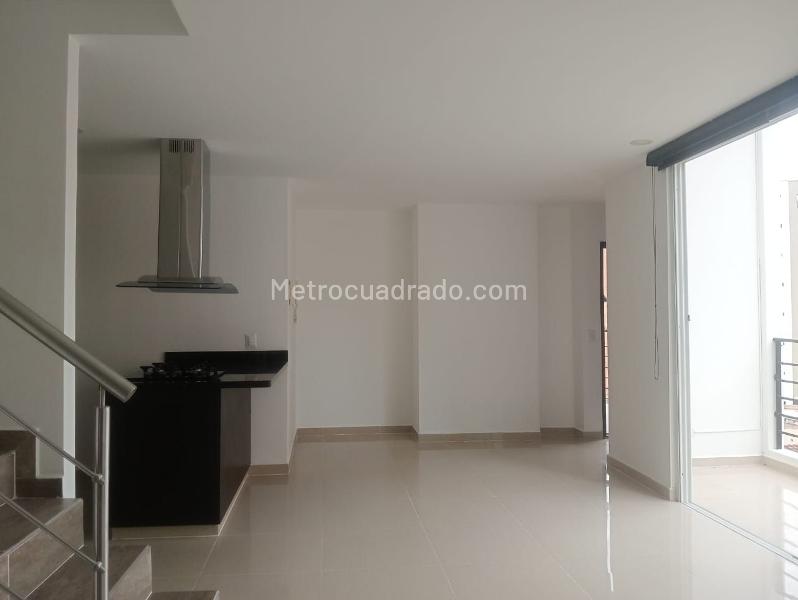 Apartamento Amplio de 4 Alcobas en Laureles - 3