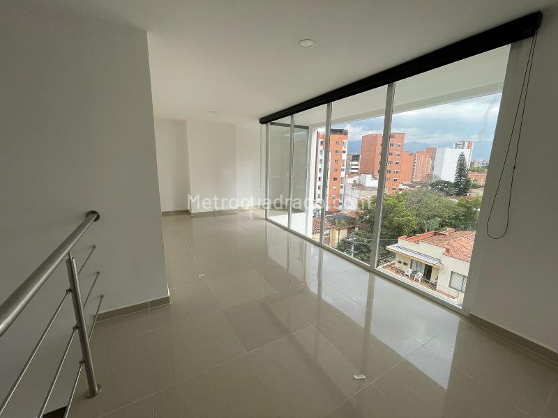 Apartamento Amplio de 4 Alcobas en Laureles - 6