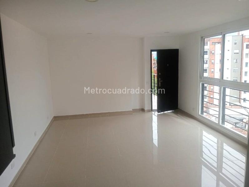 2BR Exterior Apartment for Rent in Laureles with Elevator
