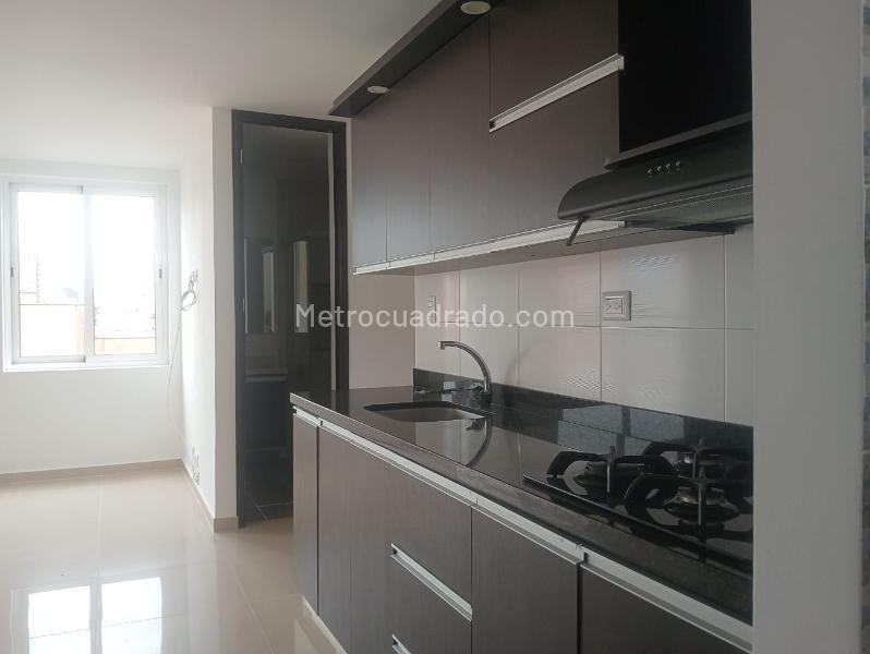 Apartamento Exterior de 2 Alcobas en Laureles con Ascensor - 7