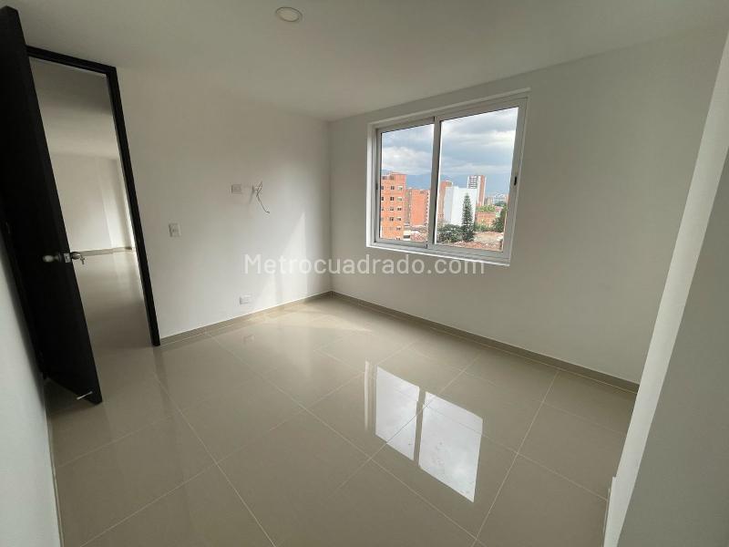 Apartamento Exterior de 2 Alcobas en Laureles con Ascensor - 8