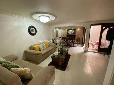 Casa de 4 alcobas en venta en Belen, Medellín, 170 m² · foto 2 de 18