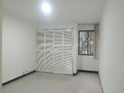 Apartamento en venta en Laureles, Medellín · foto 7 de 14