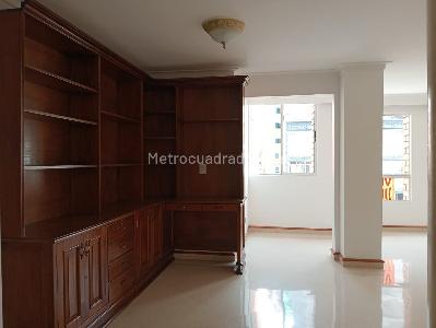 Apartamento en venta en Laureles, Medellín · foto 3 de 15