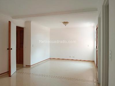 Apartamento en venta en Laureles, Medellín · foto 8 de 15