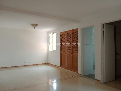 Apartamento en venta en Laureles, Medellín · foto 9 de 15