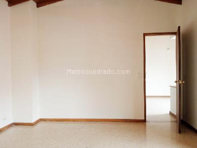Apartamento de 3 alcobas en venta en Laureles, Medellín, 200 m² · foto 12 de 18