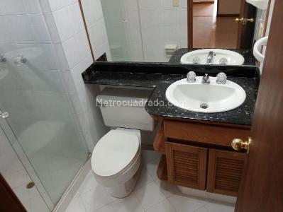 Apartamento de 3 alcobas en venta en Laureles, Medellín, 200 m² · foto 14 de 18