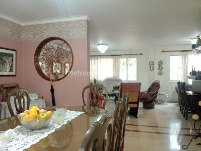 Apartamento en venta en Conquistadores, Medellín · foto 2 de 18