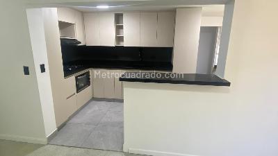 Apartamento de 4 alcobas en venta en Carlos E Restrepo, Medellín, 118 m² · foto 8 de 20