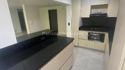 Apartamento de 4 alcobas en venta en Carlos E Restrepo, Medellín, 118 m² · foto 11 de 20