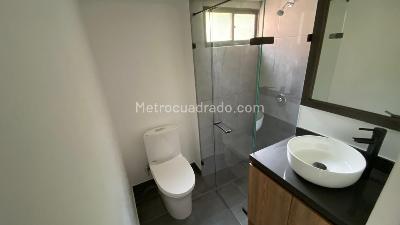 Apartamento de 4 alcobas en venta en Carlos E Restrepo, Medellín, 118 m² · foto 19 de 20