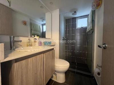Apartamento de 3 alcobas en venta en Belen, Medellín, 99 m² · foto 10 de 11