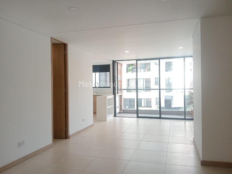 3BR Apartment in LAURELES (104 m²)