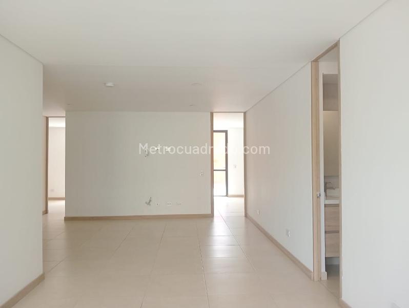 3BR Apartment in LAURELES (104 m²) - 3