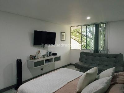 Apartamento de 3 alcobas en venta en Belen, Medellín, 112 m² · foto 10 de 19