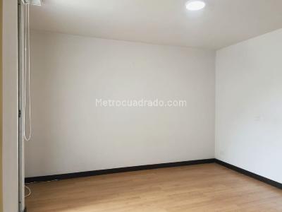 Apartamento de 2 alcobas en venta en Belen Loma De Los Bernal, Medellín, 87 m² · foto 10 de 13