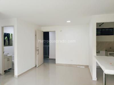 Apartamento en arriendo en Belen, Medellín · foto 2 de 15