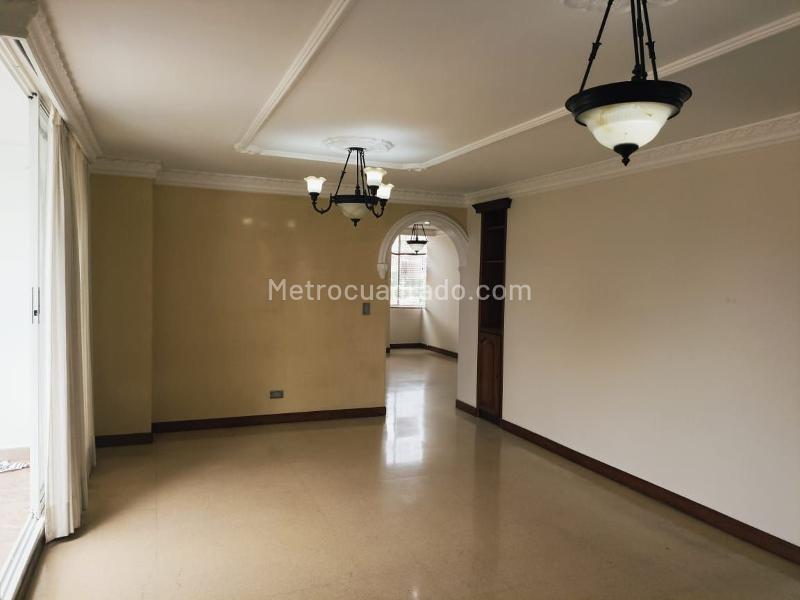Spacious 3BR Apartment in Belen with Amenities - 2