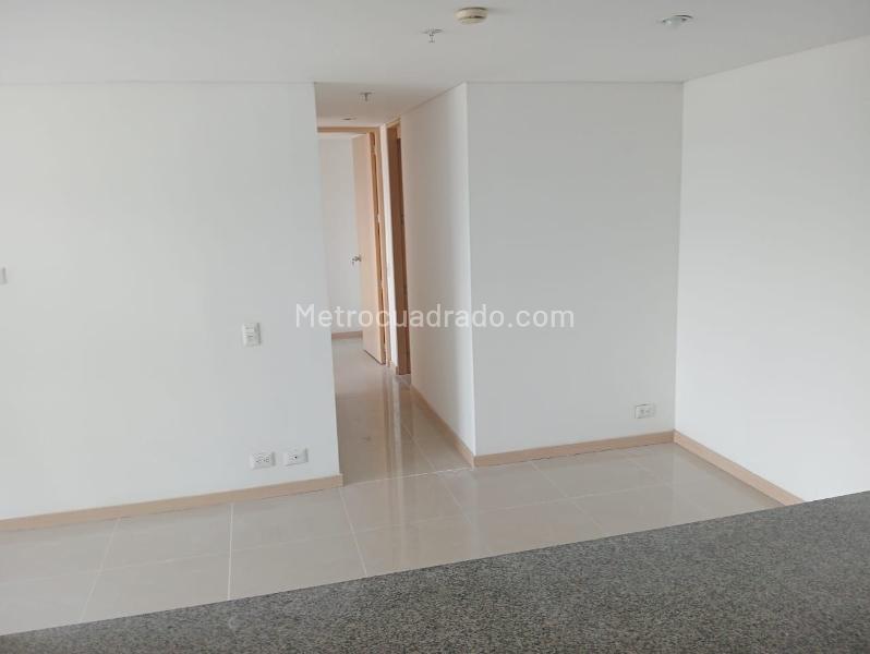 Spacious 2BR Apartment in Laureles - 3