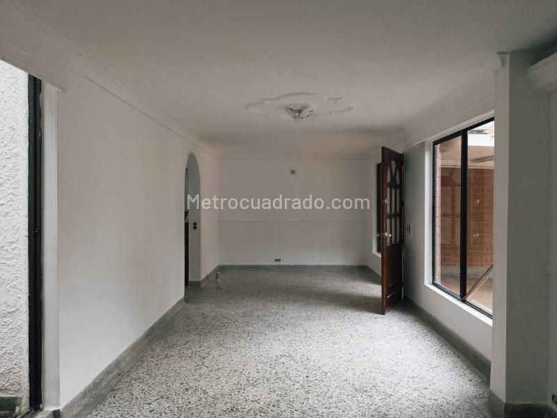 Modern 3BR House in Belen