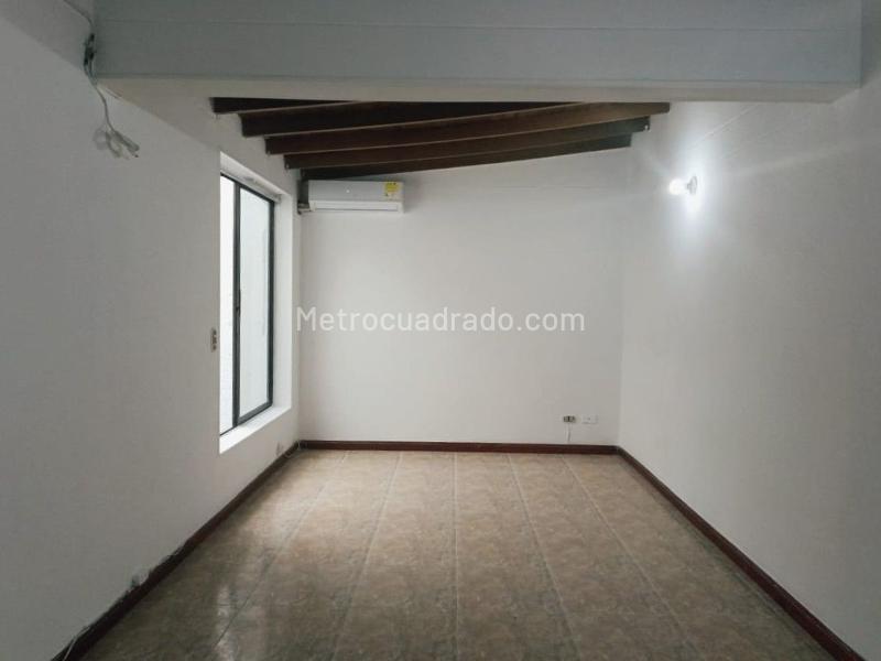 Modern 3BR House in Belen - 5