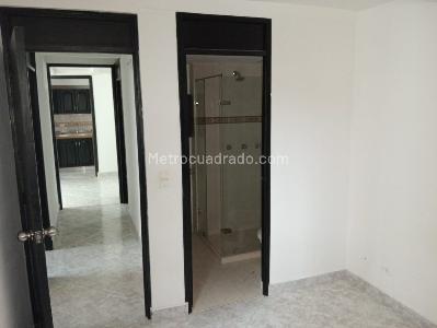 Apartamento en arriendo en Laureles, Medellín · foto 10 de 17