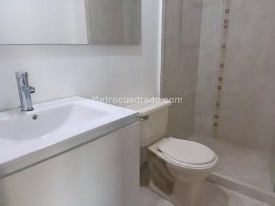 Apartamento de 3 alcobas en arriendo en Belen, Medellín, 77 m² · foto 13 de 14