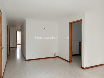 Apartamento de 3 alcobas en arriendo en Laureles, Medellín, 120 m² · foto 3 de 13
