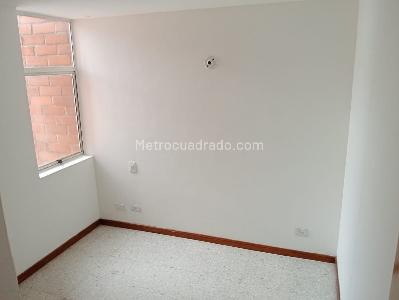 Apartamento de 3 alcobas en arriendo en Laureles, Medellín, 120 m² · foto 7 de 13