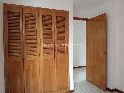 Apartamento de 3 alcobas en arriendo en Laureles, Medellín, 120 m² · foto 8 de 13
