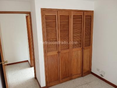 Apartamento de 3 alcobas en arriendo en Laureles, Medellín, 120 m² · foto 9 de 13