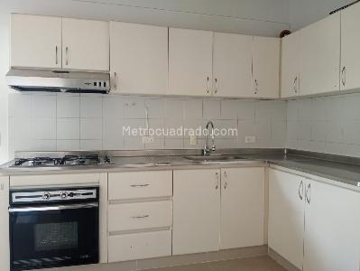 Apartamento de 3 alcobas en venta en Laureles, Medellín, 166 m² · foto 4 de 18
