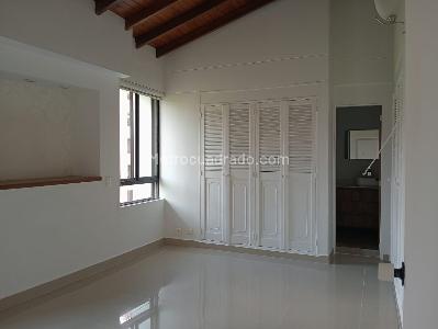 Apartamento de 3 alcobas en venta en Laureles, Medellín, 166 m² · foto 7 de 18