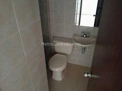Apartamento de 3 alcobas en arriendo en La America, Medellín, 64 m² · foto 15 de 17