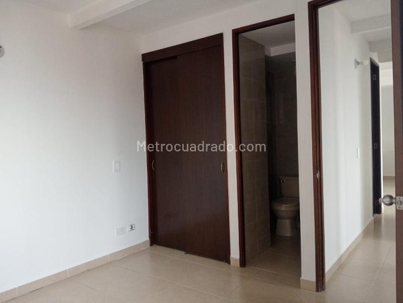 3BR Apartment with Pool in La America - 9