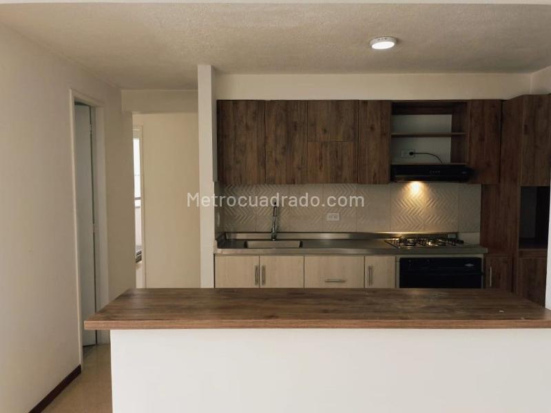 Apartamento de 3 Alcobas con Balcón en Belén - 5