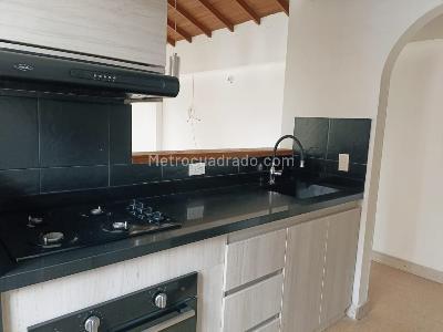 Apartamento en arriendo en Belen, Medellín · foto 5 de 12