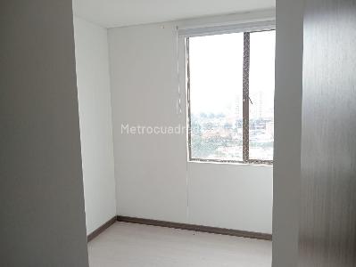 Apartamento de 3 alcobas en venta en Laureles, Medellín, 154 m² · foto 11 de 18