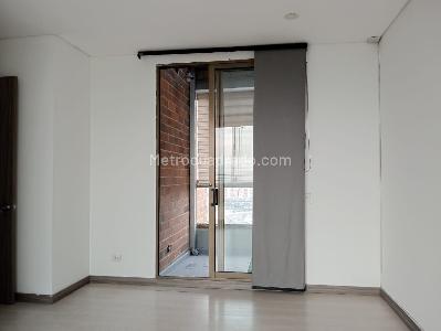 Apartamento de 3 alcobas en venta en Laureles, Medellín, 154 m² · foto 9 de 18