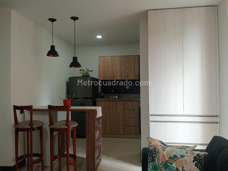 Furnished 1BR Apartaestudio for Rent/Buy in Laureles, Medellín - 9