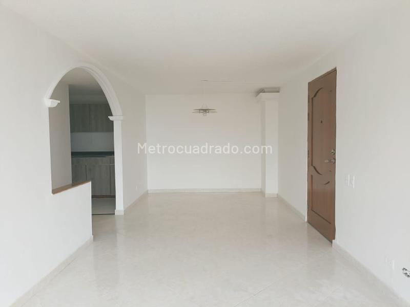 Elegant 3BR Apartment in Belen Loma de los Bernal